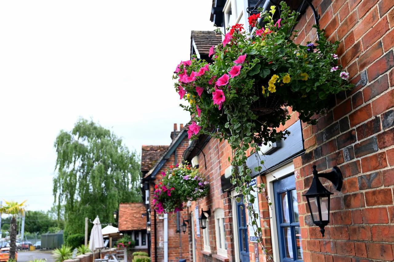 Swan, Thatcham By Marston'S Inns Bagian luar foto