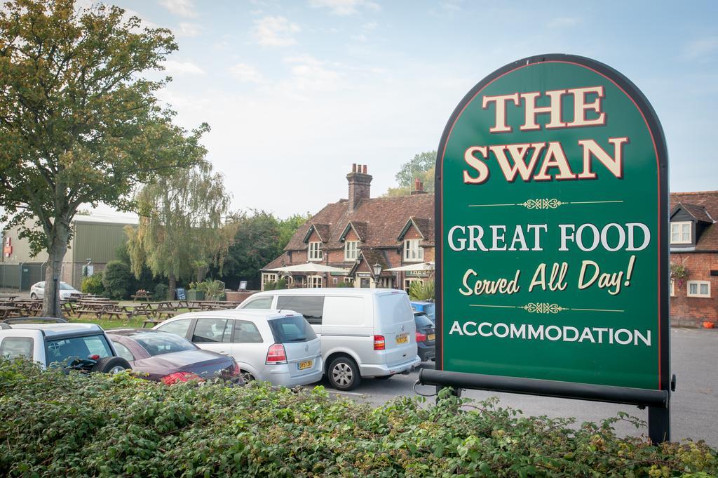 Swan, Thatcham By Marston'S Inns Bagian luar foto
